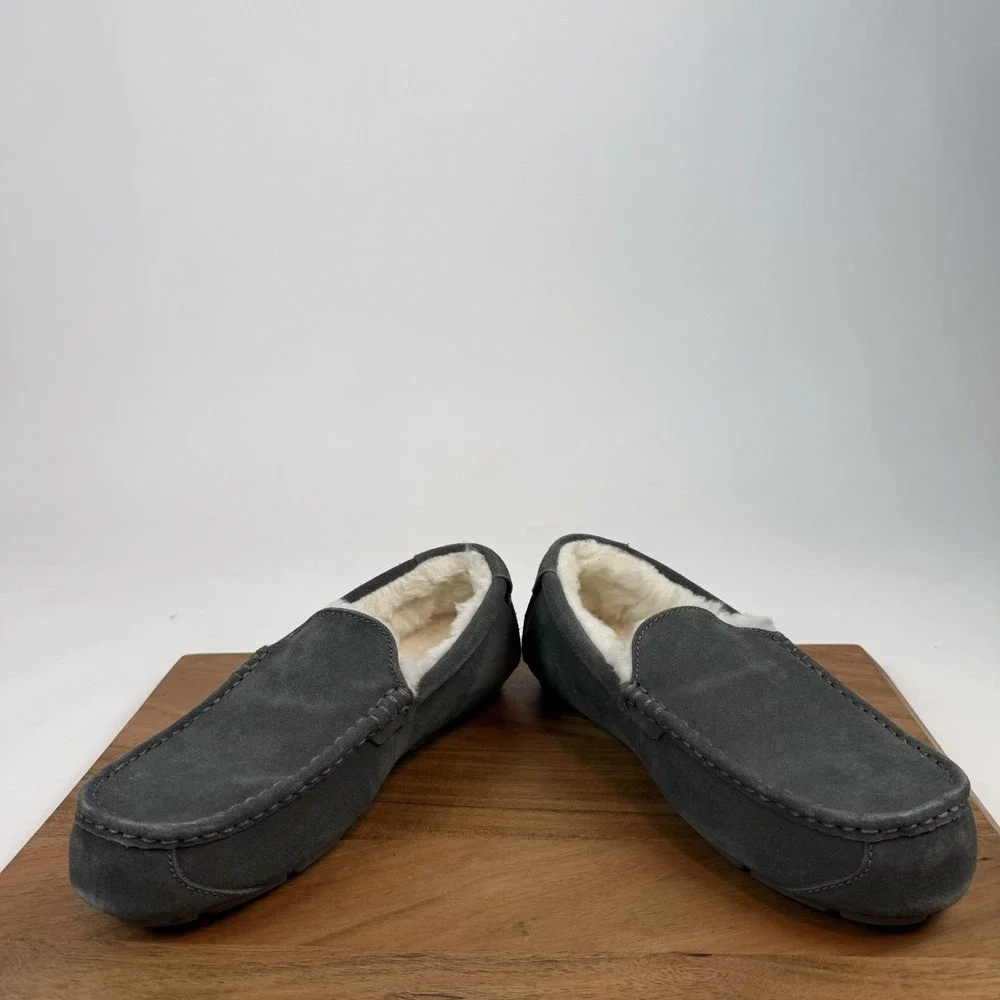 New Mens‎ Koolaburra By Ugg Tipton Gray Leather Faux Fur Lined Slippers Size 9 M